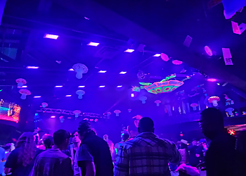 Madhatters - Red Deer, AB Boites de nuite  - Interior Image