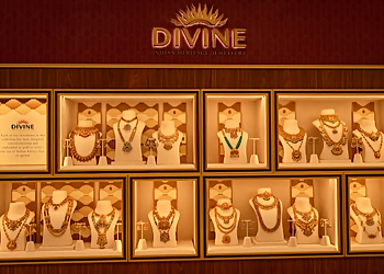Malabar Gold & Diamonds Ajax - Ajax, ON Jewellery - Necklace Display Image