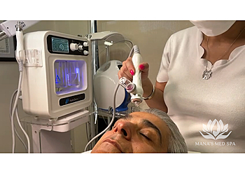 Aurora med spa Mana's Med Spa