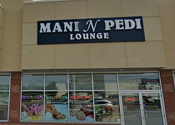 Newmarket nail salon Mani N Pedi Lounge