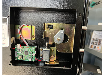 Aurora locksmith Maple Leaf Locksmith