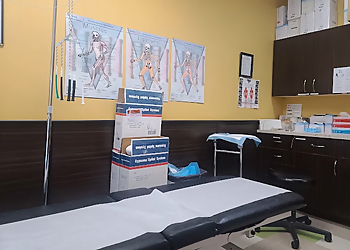 Markham Stouffville Urgent Care Centre - Markham, ON Walk-In Medical Clinics - Treatment Room Image
