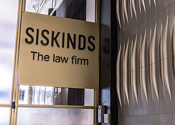 London Avocats Du Travail Mary Lou Brady - SISKINDS LLP