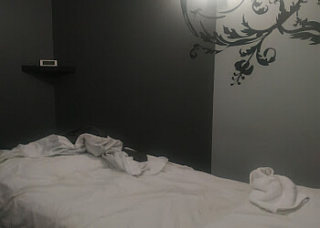 Newmarket massage therapy Massage Addict Newmarket