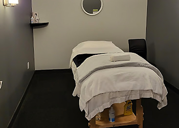 Massage Addict Richmond Hill - Richmond Hill, ON Massothérapies - Treatment Room Image