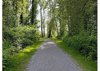 Abbotsford hiking trail Matsqui Trail Regional Park