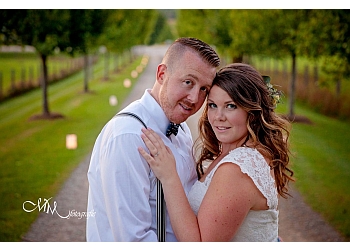 Halton Hills wedding photographer Matt and Marie Photography