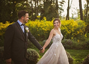 Halton Hills wedding photographer Matt and Marie Photography