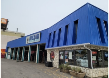Winnipeg car repair shop Maxim Muffler & Auto