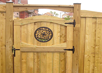 Oshawa fencing contractor McFaul Fencing Ltd.