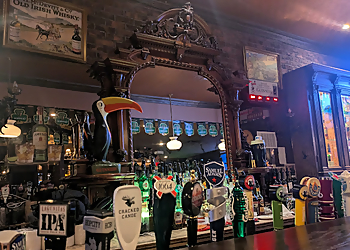 Dollard des Ormeaux sports bar McKibbin's Irish Pub