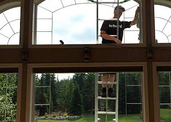 Orillia window cleaner Men In Kilts