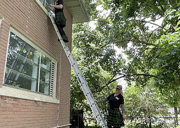 Kitchener window cleaner Men In Kilts Kitchener