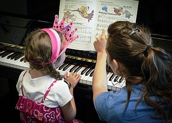 Oakville music school Merriam Music