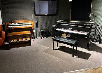 Dollard des Ormeaux Écoles De Musique Michael Keyz Piano & Singing center