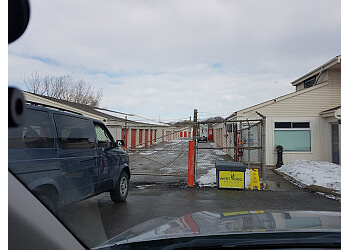 London storage unit Migson Public Storage London