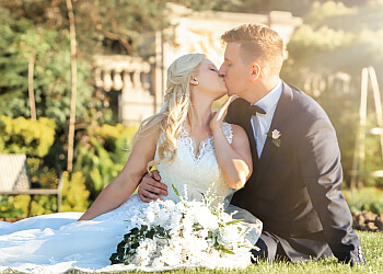 Windsor wedding photographer Mike Elford