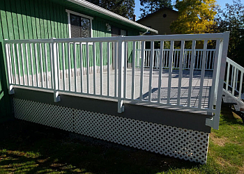 Saanich fencing contractor Miller Fence & Deck