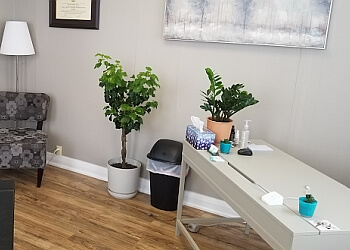 Brampton manual osteopath Mindy Parmar, DOMP - SYNERGISTIX HEALTH AND WELLNESS