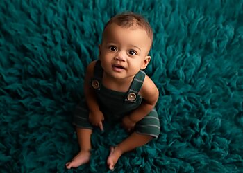 Guelph babies and family photographer Misty Blue Photography