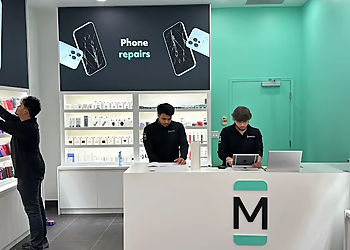 Mobile Care - North Bay, ON Cell Phone Repair - Field Work Image
