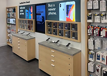 Mobile Klinik Pine Centre - Prince George, BC Cell Phone Repair - Business Interior Image