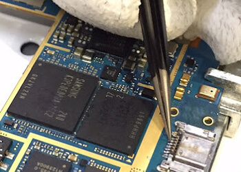 Newmarket cell phone repair Mobile Klinik Upper Canada Mall