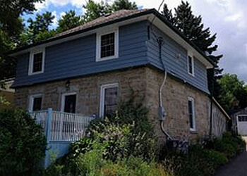 Caledon painter Moe's Painting