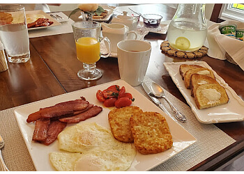 Orangeville bed and breakfast Molly's Retreat Bed and Breakfast