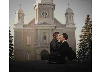 Dollard des Ormeaux wedding photographer Moments To Frames