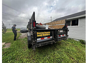 Moncton
Collecte des ordures
Moncton Resurgo Junk Hauler's image 1