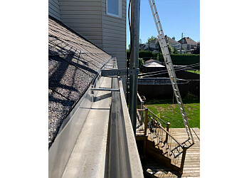 Montreal gutter cleaner Montreal Gutter Cleaning