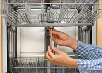 Morissette Service Inc. - Drummondville, QC Appliance Repair Services - Repair Process Image