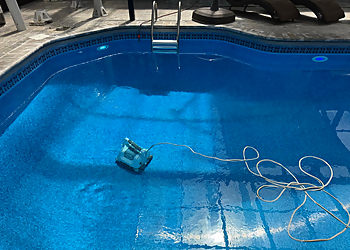 Mosaic Pool & Spa Service - Airdrie, AB Service De Piscine - Field Work Image