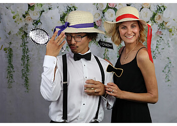 Laval photo booth company Mr.Montreal Photobooth