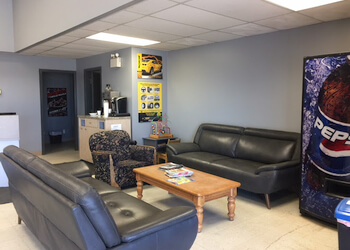 Grande Prairie Garage de réparation voiture Muffler Man Mechanical