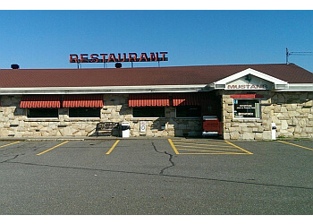 Levis Pizzerias Mustang Pizza