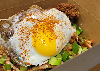 Port Coquitlam food truck Mystic Chicken