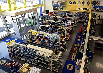 NAPA Pièces d'auto Longueuil - Longueuil, QC Magasins De Pièces Automobiles - Business Interior Image
