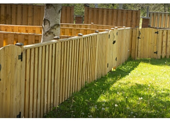 Thunder Bay fencing contractor NORTHWEST FENCING 