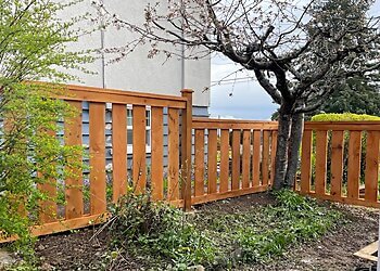 Nanaimo fencing contractor Nanaimo Fence Co.