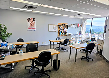 Natalie Lavie, BPT, CHT, PT - BURNABY PHYSIOTHERAPY AND HAND THERAPY-PT HEALTH - Burnaby, BC Physical Therapists - Clinic Interior Image