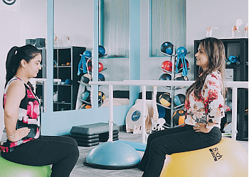 Sherwood Park Physiothérapie Navdeep Kaur, PT, BPT, CMT, MIAP, MCPA - EMERALD HILLS PHYSIO & SPORT CLINIC