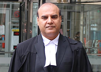 Naveed Anwar - ANWAR LAW PROFESSIONAL CORPORATION Guelph criminal defence lawyer Naveed Anwar - ANWAR LAW PROFESSIONAL CORPORATION