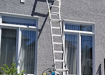 Blainville window cleaner Nettoyage E.B