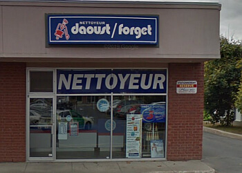 Drummondville dry cleaner Nettoyeur D'Aoust Forget