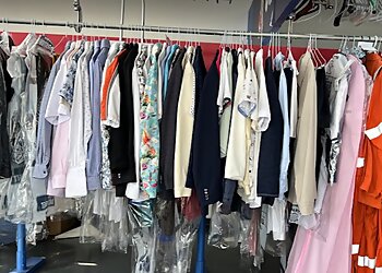 Mirabel dry cleaner Nettoyeur Daoust