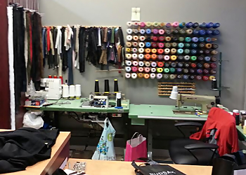 Brossard dry cleaner Nettoyeur Dix30 Cleaner