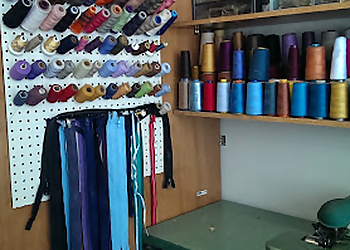 Nettoyeur Qualité - Longueuil, QC Dry Cleaners - Business Interior Image