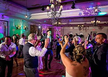 Niagara Falls dj Niagara DJ Services